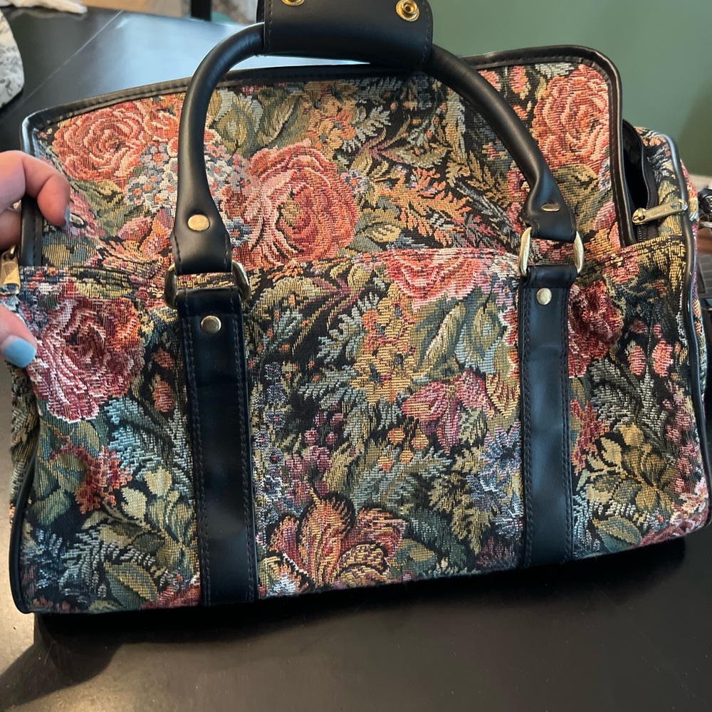 Medium size tapestry luggage, carry-on with strap never used  some wear - Picture 12 of 15